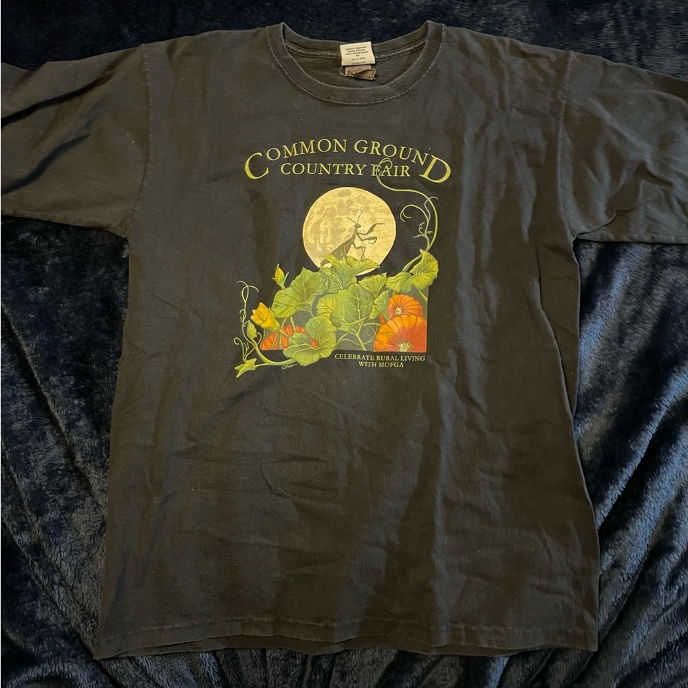 Common ground County fair T-shirt by liberty organics liberty, Maine (bin E)